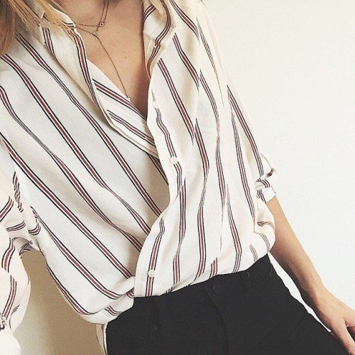 Wrap-Tuck-Shirt-Trend