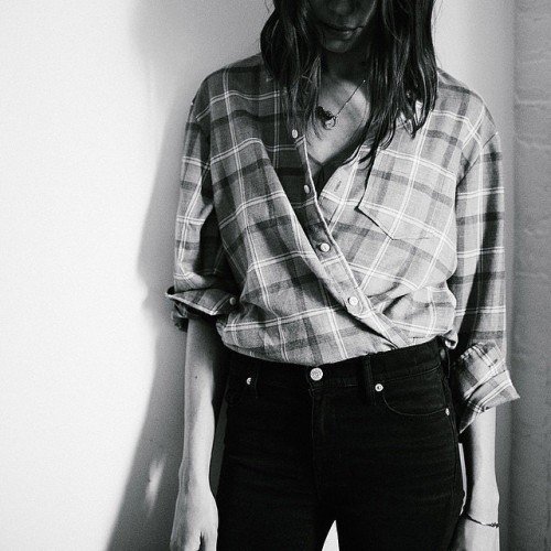 Wrap-Tuck-Shirt-Trend