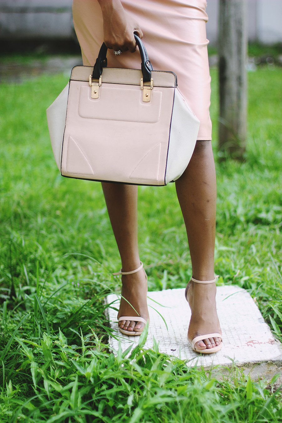 nude-monochrome-outfit-missguided-leather-skirt (3)